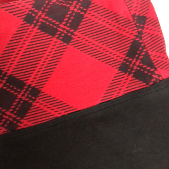 Gently used Pink Holiday leggings Available 1/26/22 - Picture 6 of 10